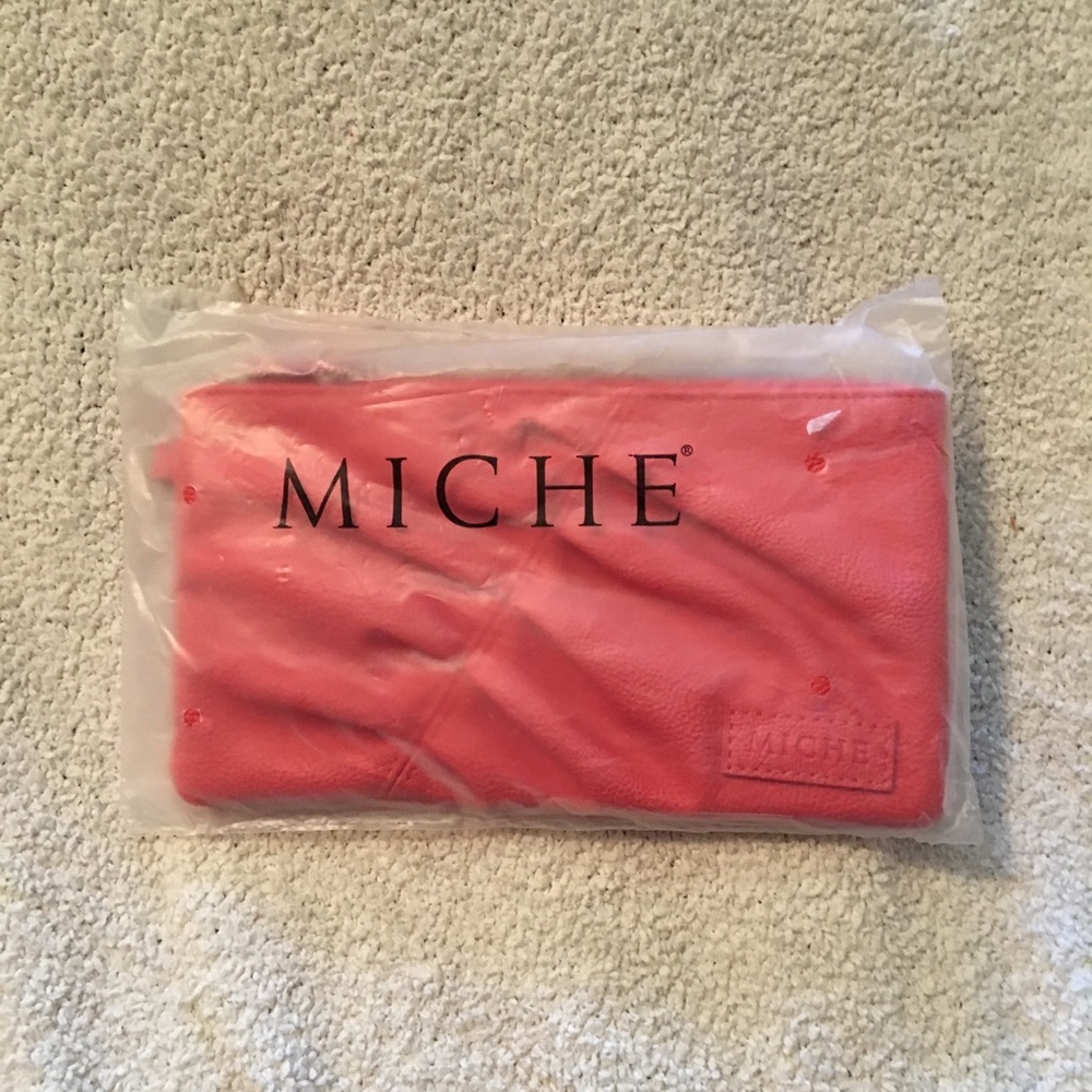 Coral Wristlet by Miche